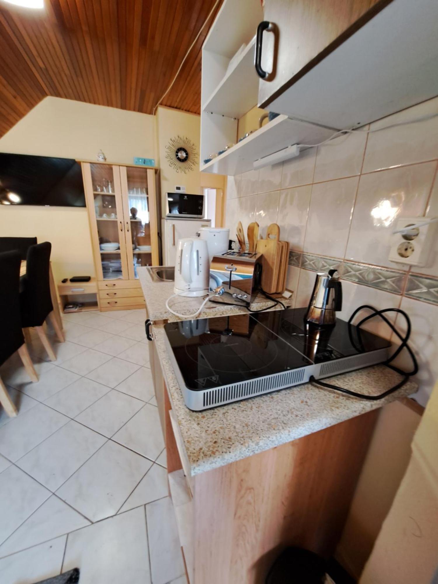 Jazmin Apartman ザラカロシュ エクステリア 写真