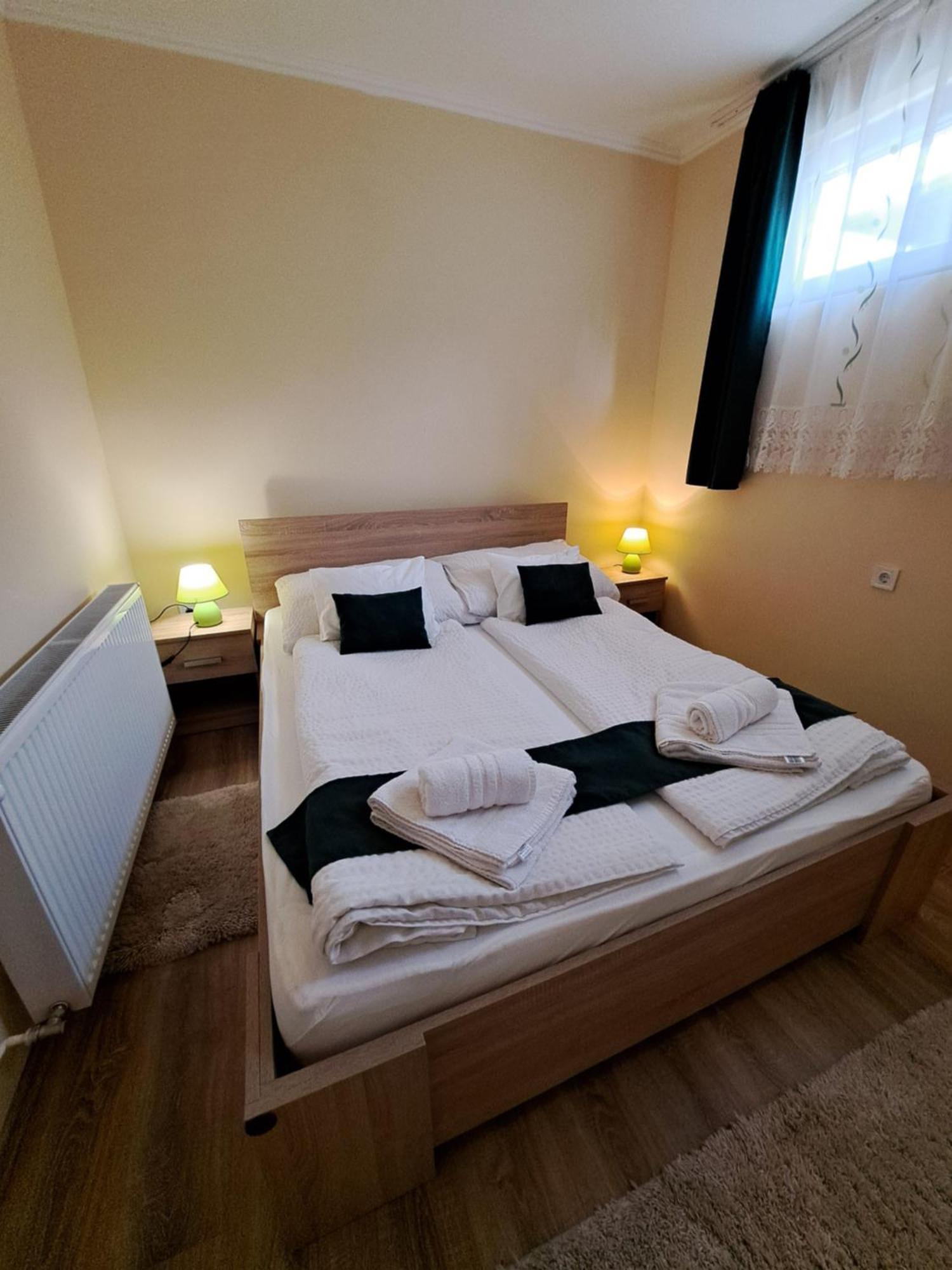 Jazmin Apartman ザラカロシュ エクステリア 写真