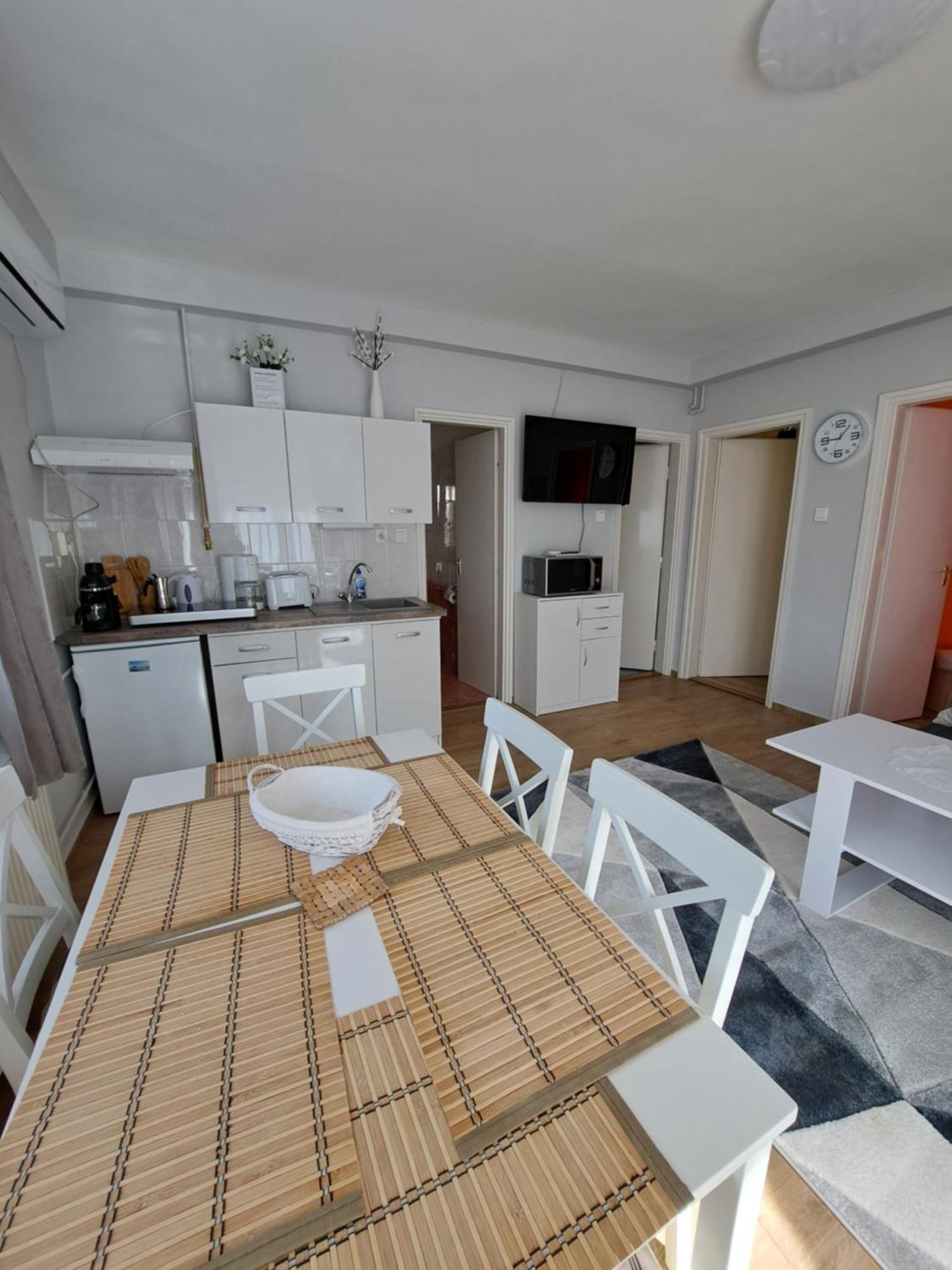 Jazmin Apartman ザラカロシュ エクステリア 写真