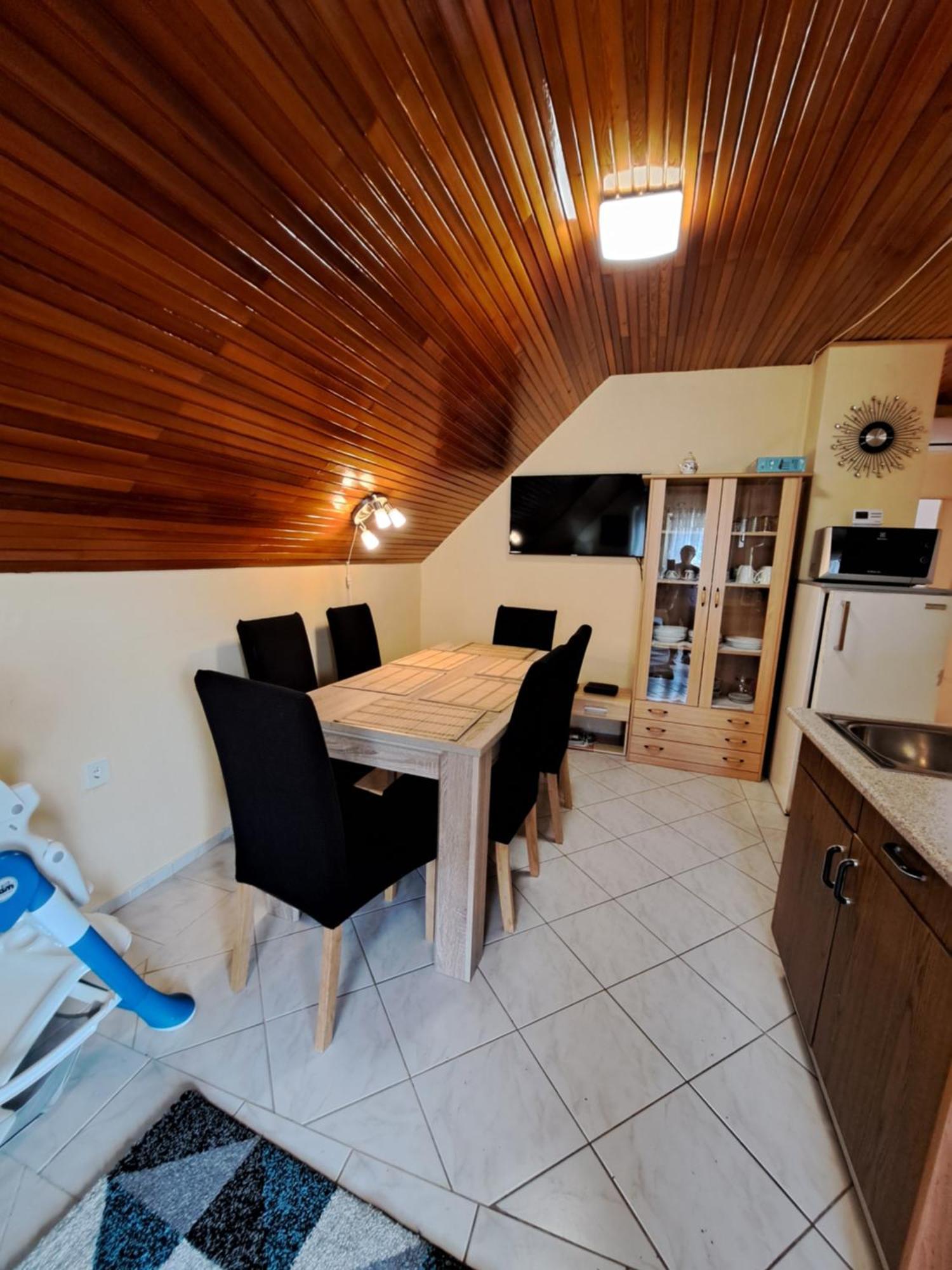 Jazmin Apartman ザラカロシュ エクステリア 写真