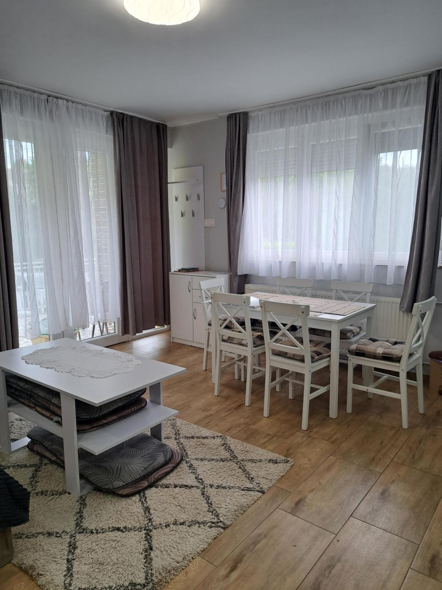 Jazmin Apartman ザラカロシュ エクステリア 写真